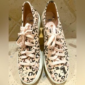 Keds Woman’s Size 9.5